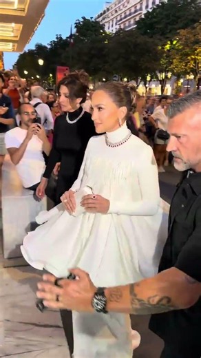 JLo Spotted at Gigi Restaurant In Paris 2026