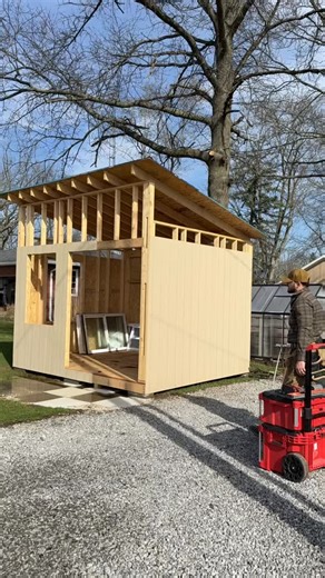 Fi’s Bread {MICRO-BAKERY} on Instagram: "Hand mixing 60 sourdough loaves is NOT FOR THE WEAK!!!! 🫧✨🏋️‍♀️😂 #sourdoughmicrobakery #microbakery #homebakery #sourdough #farmstand"