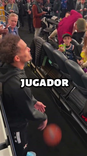 NBA Player vs. Fan: €100 Challenge from 30 meters #shorts #nba #basketball