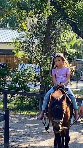 Pony ride parang haciendera lang ah 😁 | Junilyn N Fungo