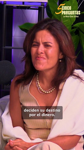 🎙️ Cinco Preguntas – Season Two 📺 Episode 14: Elaine King Fuentes 💡 Título sugerido: Cuidando nuestra salud financiera 💬 “Muchos latinos deciden su destino por el dinero… y yo quiero que seamos nosotros quienes controlemos el dinero.” – Elaine King Fuentes 💸✨ 📍 Estreno este jueves 13 de noviembre 📺 YouTube: https://www.youtube.com/@CincoPreguntas 🎧 Spotify: https://open.spotify.com/show/0oBRXyes3oUnkQqswnxLyc 🍏 Apple Podcasts: https://podcasts.apple.com/.../cinco-preguntas/id1777126820 