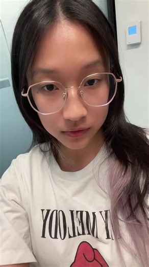 Applications are open 😉💄 #fyp #sfu #sfures #campuslife