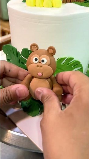 Super cute Jungle themed cake tutorial | Bespoke cakes