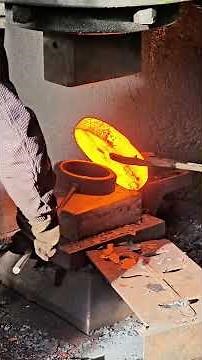 Inside the factory High-Heat Forging Crew Demonstrates Perfect Coordination #process #forging