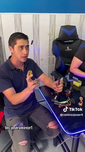 ¿Cómo Funciona Un GPS para Autos y Motocicletas?