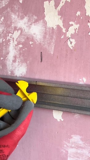 1.4M views · 9K reactions | Comment poser un systeme optima pour plaque de platre et isoler un mur #optima#isover#plaquedeplatre#isolation#plaquiste#enduit#peinture#enduite#peintre#artisan#fyp#ptp#flotuto | Thegravelbro | Facebook