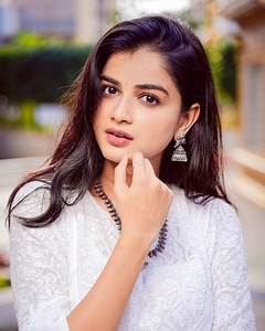Hemal Ingle Height, Age, Boyfriend, Family, Biography & More » StarsUnfolded