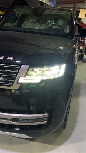 #landrover #work Range Rover Sport Sv 2025 electric side step installed