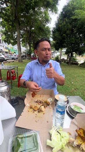 Pedas sangat abang ni cakappp…sampai tutup2 mata haa…😂😂😂 #ayamgepuk #kajangfood #kajangfooddelivery #kajangfoodie #penangfoodie