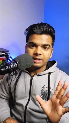 Veeru Kanojiya | Business Strategy | Storytelling | World Facts on Instagram: "How Scrap Dealer Earn Money From Old Mobile Phones . . . . #oldmobilephone #oldphone #gold #scrapdealer #motherboard"