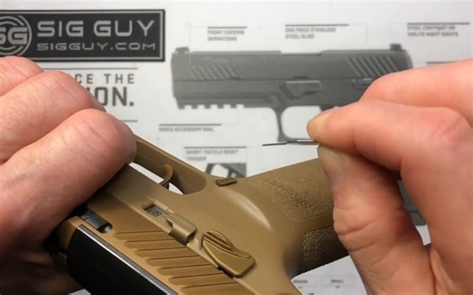 【转载】用取卡针更换SIG P320/P365 弹夹释放扭