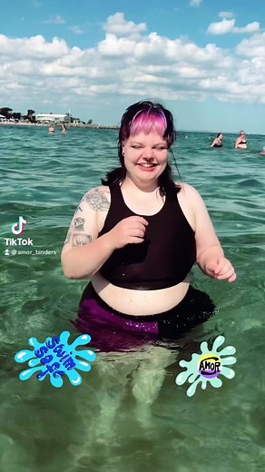 Fun times at the beach in our Amor Binders 💦 #amorbinders #chestbinder #nonbinary #trans #actuallyautistic #binderboy #binderbabe #agenderpride #transandproud #nonbinaryfashion #swimbinder #transaustralia #agenderflux #queertok #sensoryfriendly #transtiktok #transmasc