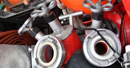 Voertuigbrand op Stationsplein in Arnhem