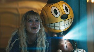 Humans and Robots go to war in the final trailer for Electric State