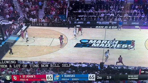 This is what I was saying about Peterson, dude already knows he’s a top 2 pick and he hoops way too nonchalant. How do you leave the basket instead of helping on the drive? It’s a tie game, give up a 3 not a layup! (@WesClements22)