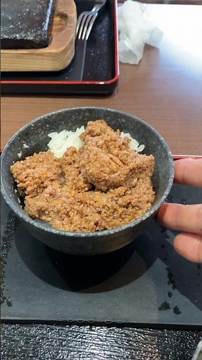 〈美味礼讃〉「感動の肉と米」・米不足なのにご飯お代わり自由・牛そぼろ丼