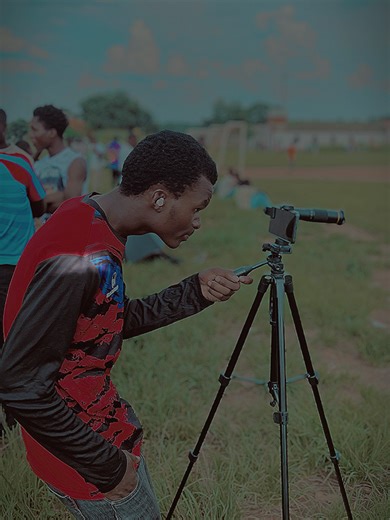 Elpoeto Visuel, Job 📽️📸🤳 N'hésitez pas de me contacter, mon num est dans ma bio. #sakania🇨🇩 #mokambo #lubumbashi😘🌺congolaise🌺😍 #videography