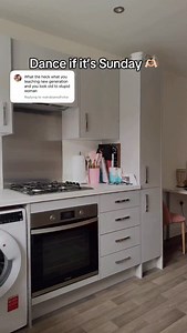 29K views · 2.4K reactions | Dance..  Move your body. Express yourself. #dancingmum #sober #sundays #dance | Claire ElCreative | Facebook