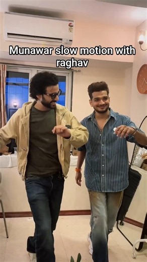 Munawar Faruqui slow motion walk with raghav Juyal