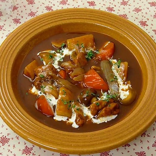 ビーフシチューのルウで作る！ 鶏肉のブラウンシチューのレシピ動画・作り方 | デリッシュキッチン