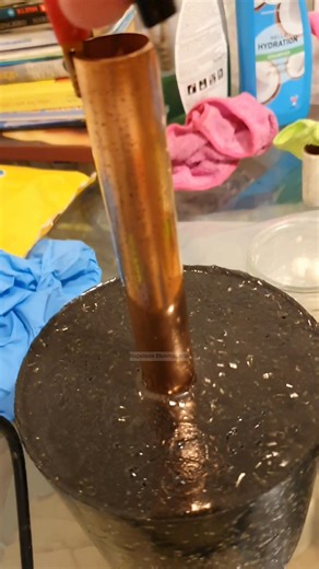 I've found out that when using the Frequency Generator you need both the Red and Black wires to be connected to your CB for it to work properly, when running on 4096hz especially you will hear a slight buzzing sound coming from the blue box, as you disconnect one of the wires this sound turns off because its not fully connected, to hear this sound you must make sure that the DC offset button is switched off (button not pressed in) | Orgonite Cloudbusting Strategies and Experiments ⚫️⚡️📒 📆 - Su