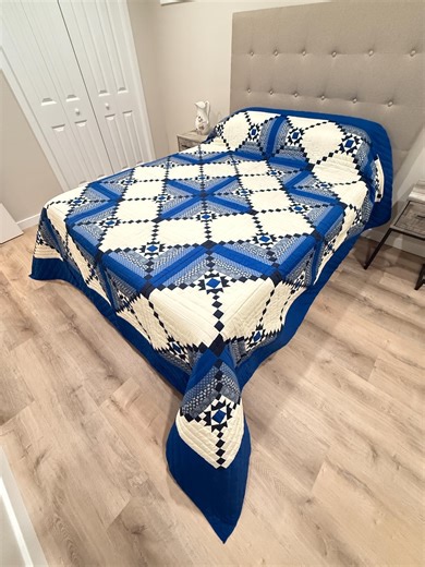 New Amish Quilt Log Cabin Trellis – Handmade • Blue & Cream • 108x116 • Hand Quilted - Lancaster PA - Etsy