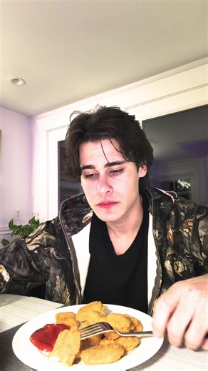 CALIFORNIA COOKIE 🌉 (@unbancookie)’s video of Cookie King