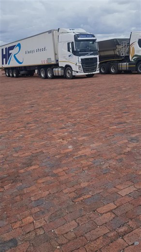 Tamanga 101 Trailer Truck: Always Ahead in Long Distance Trucking