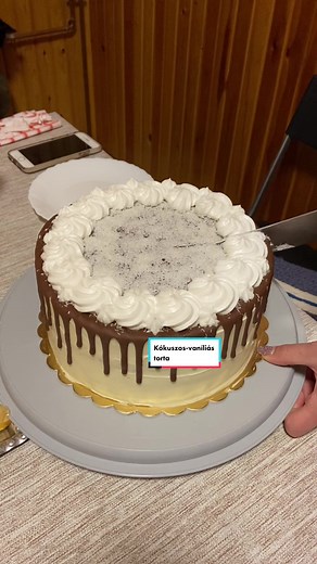 Kókuszos-vaníliás torta készítése lépésről lépésre