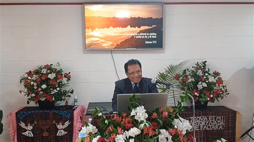 Lamentaciones 3 Estudio Lam 3:28-29 Job capítulo 1 y 4:18, 1 Corintios 6:1-3 Aqui les comparto una serie de versiones donde muestra lo que dije en esta enseñanza referente a Job 2:9 "...maldice o bendice a tu Dios y muérete..." ¿cual es la forma correcta? https://www.biblegateway.com/verse/es/Job 2:9 Pastor y Maestro Cristiano Cesar Mauricio Beteta Iglesia Cristiana Bethesda, Ridge Spring. SC 29129 | Cesar Mauricio Beteta