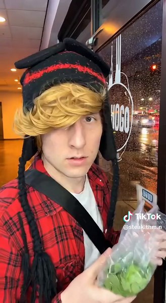 Khách Mời Hái Rau Má Ở Quán Net Chicago Để Steak Ăn Thịt Khỉ | steak