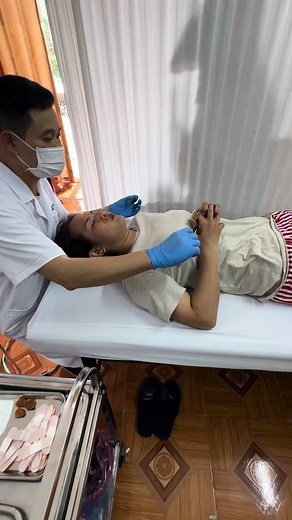 Healthcare Procedure for Bruised Arm Treatment