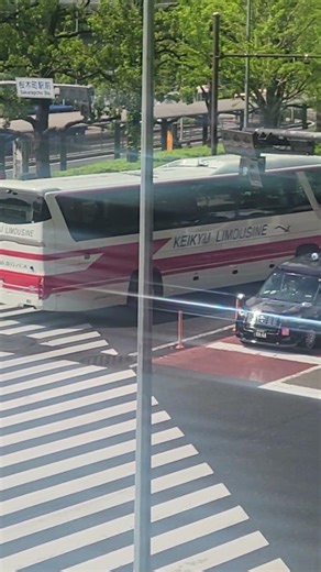 京浜急行リムジンバス Ｙ４６０８号車 桜木町駅前交差点左折 #京急バス #桜木町駅 #日野 #セレガ #リムジンバス #keikyu #hino #yokohama #shorts