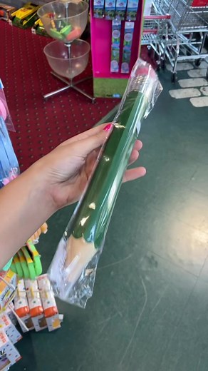 JUMBO PENCIL = Mr. doodlebob vibes🧽⭐️🦑🦀🐿 #spongebob #giant #giantpencil #jumbo #satisfying