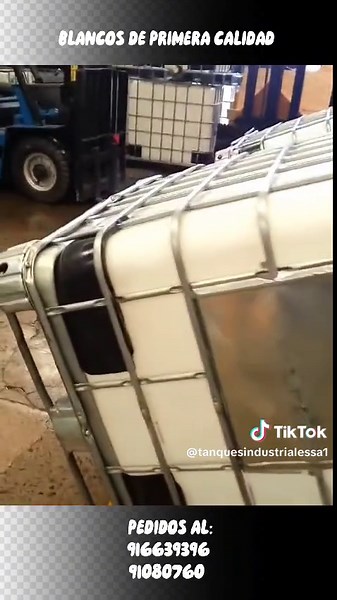 Proceso de Limpieza de Tanques IBC de 1000 Litros