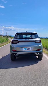 Il nuovo EMC6 combina design SUV dinamico, interni lussuosi e tecnologie smart per ogni viaggio. Vivi l’emozione! 🚀 Tua da 18.900€ | EMC Auto