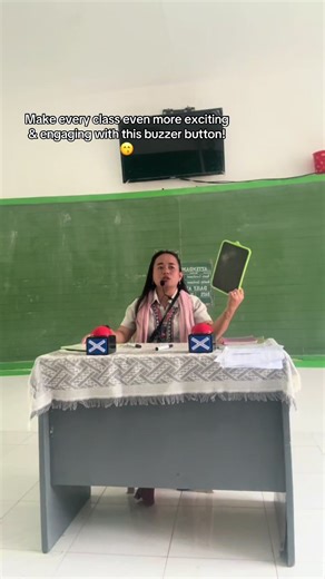 CO- ready ba? Haha! Level up your classroom activity games with this buzzer button! 🚨 Achieve na achieve ang excitement! 😙 #buzzer #games