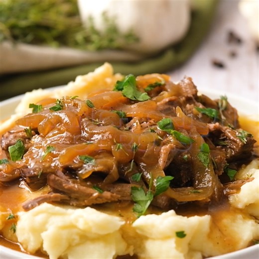 FULL recipe here >> https://www.melissassouthernstylekitchen.com/french-onion-pot-roast/ This French Onion Pot Roast is slow-cooked until tender with rich, savory flavor in every bite. | Melissa's Southern Style Kitchen