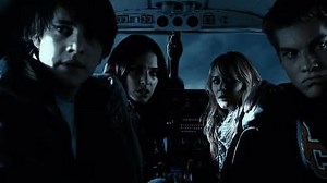 Altitude, movie (2010) - Film review by Kadmon