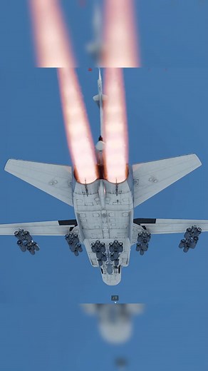 Su-24 BOMBER - War Thunder | Lynette Matthews