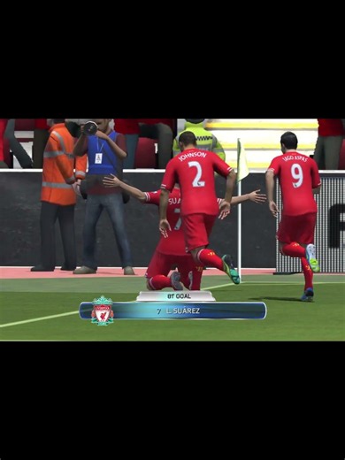 Long Range Goal in Final Moments by Suarez, Liverpool vs Fulham FIFA 14 Football Match, Barclays