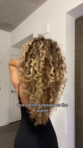 my curly hair products linked in bio😇😇