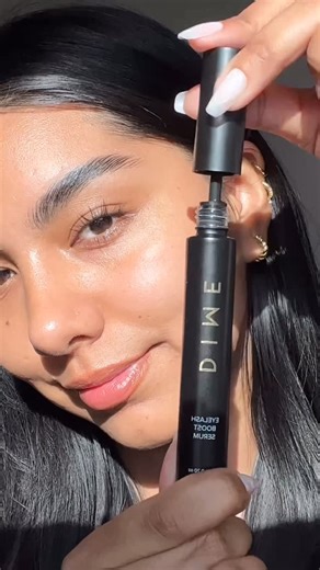 DIME on Instagram: "7,000+ 5-star reviews later and we’re curious — were you here for the OG lash era or did you just join the club? 🖤"
