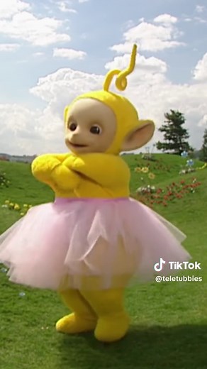 Laa-Laa appreciation post 💛 Video: Various clips of Laa-Laa, the yellow Teletubby, smiling and dancing around Teletubbyland.