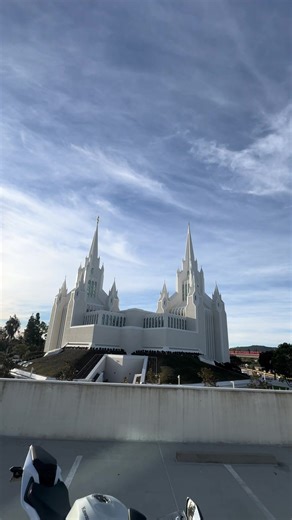 Kawasaki Ninja ZX-6R: A Closer Look at the Iconic Motorcycle