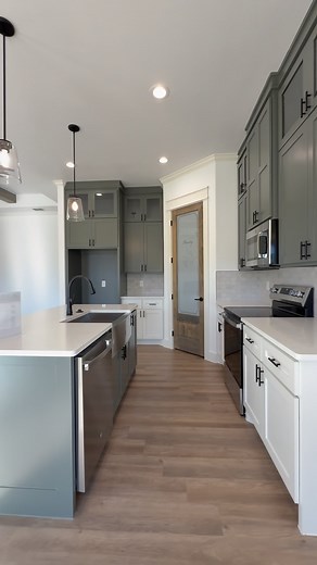 Move-in ready - under $473k Just 40 minutes from Fort Worth! 5 BED | 2 BATH | 2,200 sq ft ON 1 ACRE Jennifer Anguiano 📲682.847.1455 #newhomeowners #homesforsale #texas #dfw #dfwrealestate #newbuildhome #home #newbuild #realtor #realtordallas # #fortworthtx #newhome #christmas #cowboys # | Jennifer Anguiano