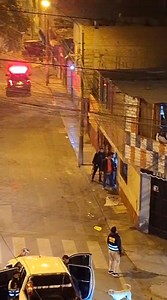 Los policías están haciendo operativo buscando a los asesinos que quitaron la vida del policía Calderón y dos están gravemente heridos en el hospital del 10 | Flash SJL