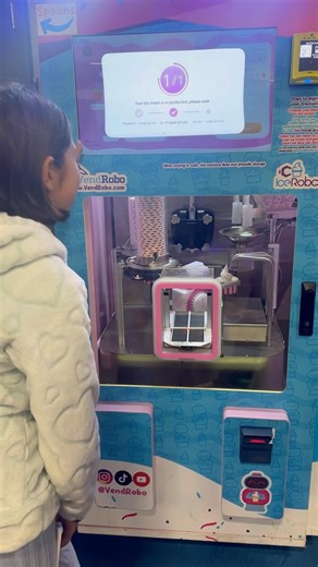 Robot ice cream#robot#yummy#AI