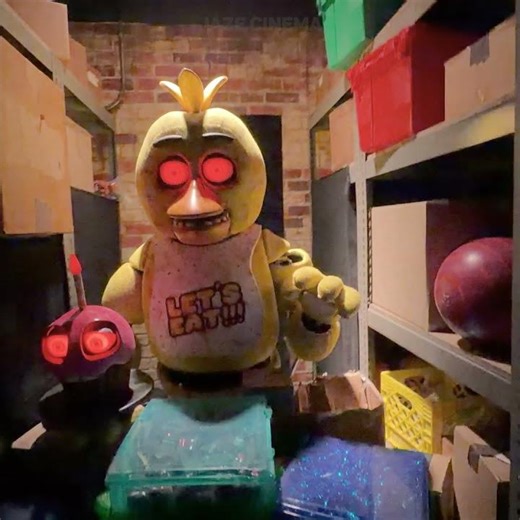Chica Jumpscare FNAF Halloween Horror Nights Haunted House