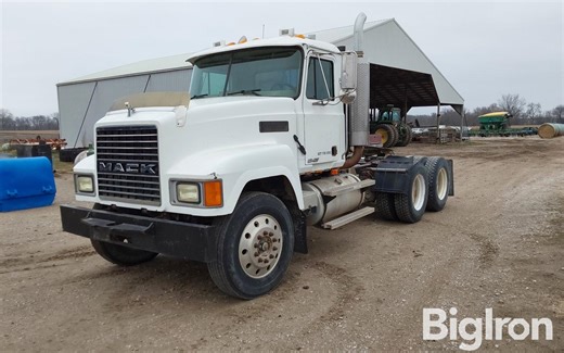 2001 Mack E7-427 T/A Truck Tractor | Transportation